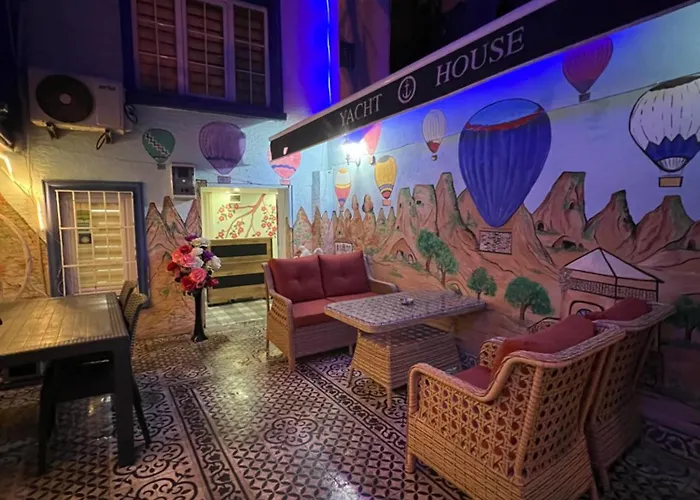 Δωμάτια σε οικογενειακή κατοικία Sultanahmet Blue Yacht House