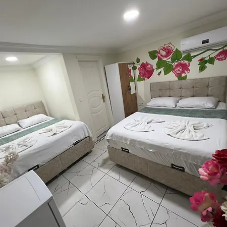 Sultanahmet Blue Yacht House