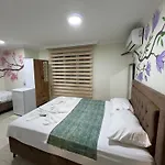Sultanahmet Blue Yacht House Проживание в семье