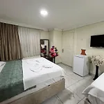 Проживание в семье Sultanahmet Blue Yacht House