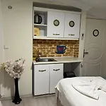 Sultanahmet Blue Yacht House