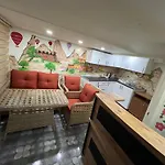 Проживание в семье Sultanahmet Blue Yacht House
