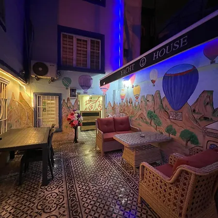 Sultanahmet Blue Yacht House