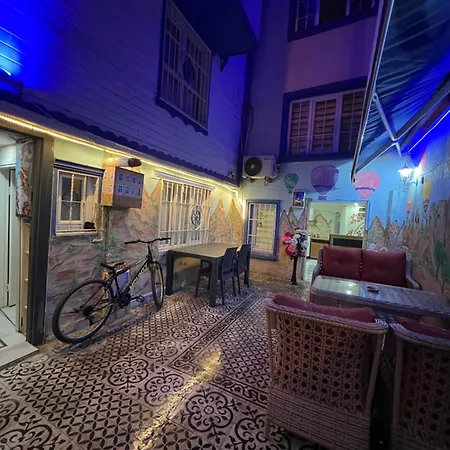 Rum i privatbostad Sultanahmet Blue Yacht House